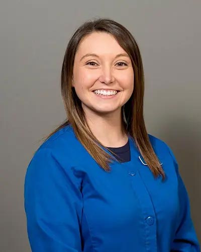 Chelsea, a dental hygienist at the Dental Center of Florence in Florence, KY & Tri-State area